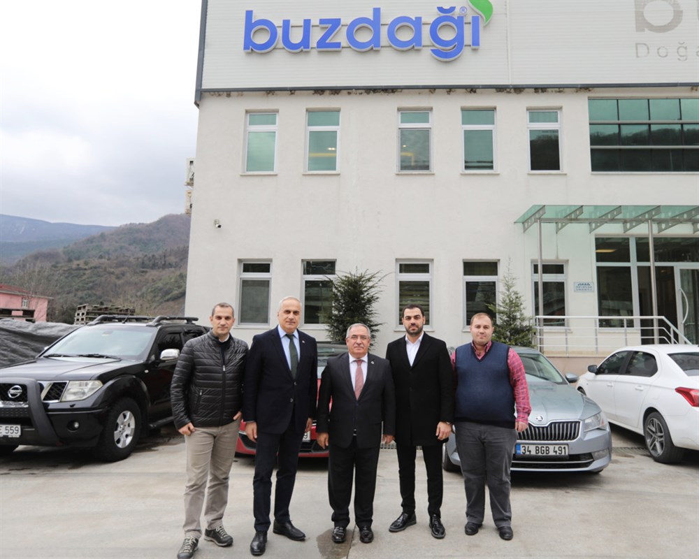 vali nayir buzdagi su fabrikasinda incelemelerde bulundu