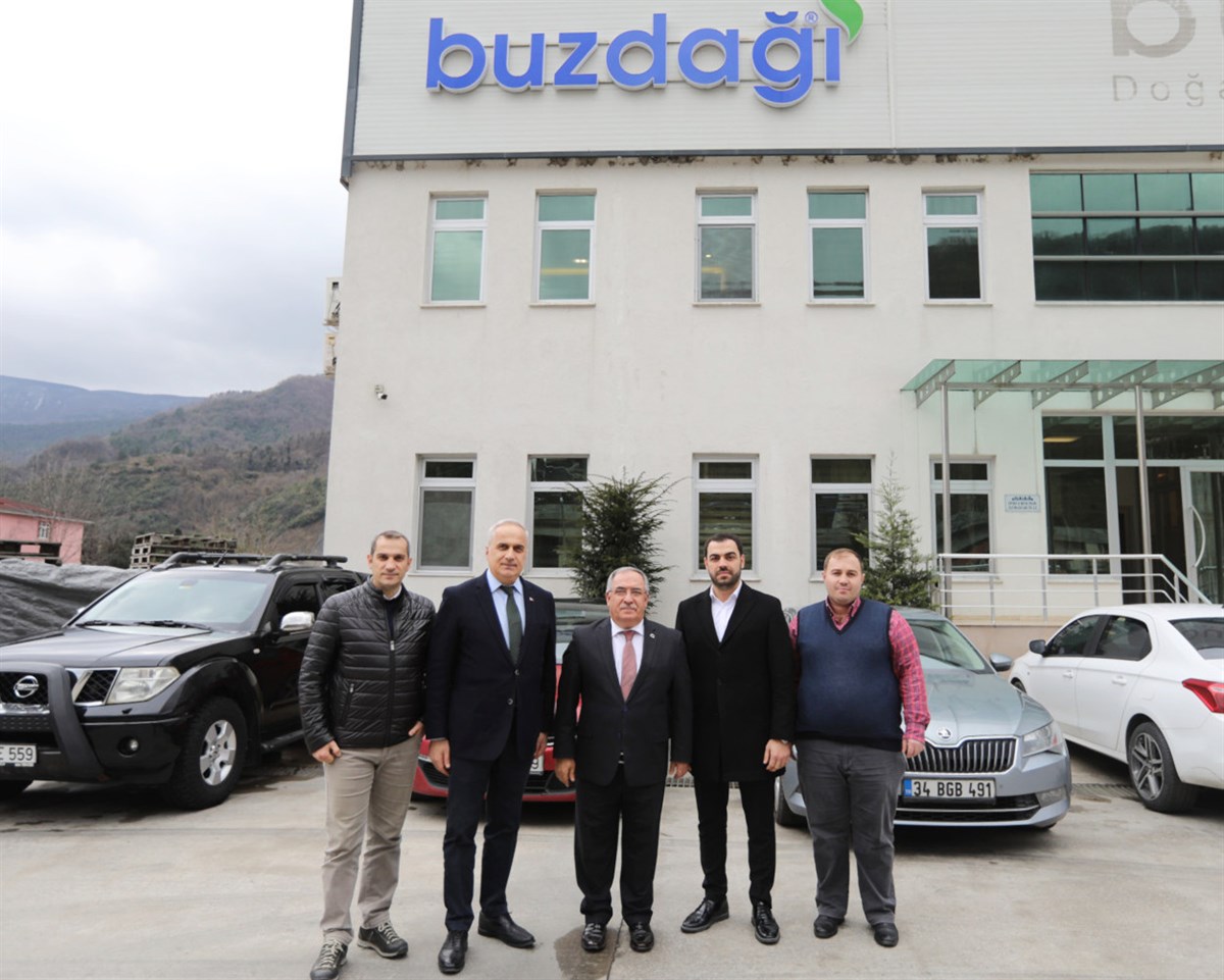 vali nayir buzdagi su fabrikasinda incelemelerde bulundu