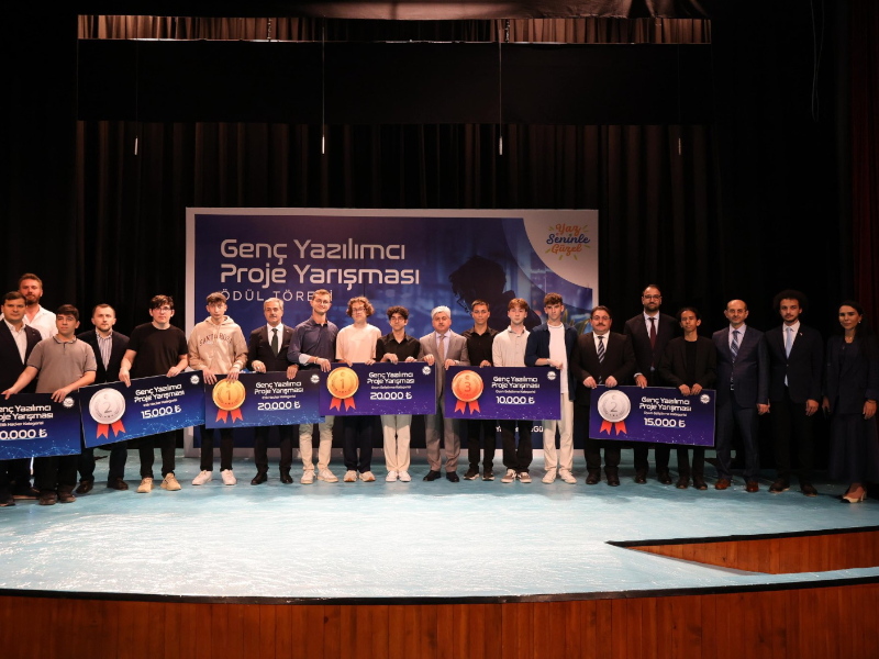 Vali Doğan Genç Yazılımcı Proje Yarışması Ödül Törenine Katıldı